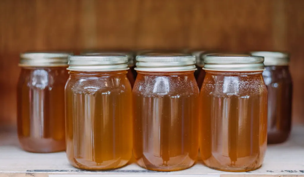 clover of honey canned jar